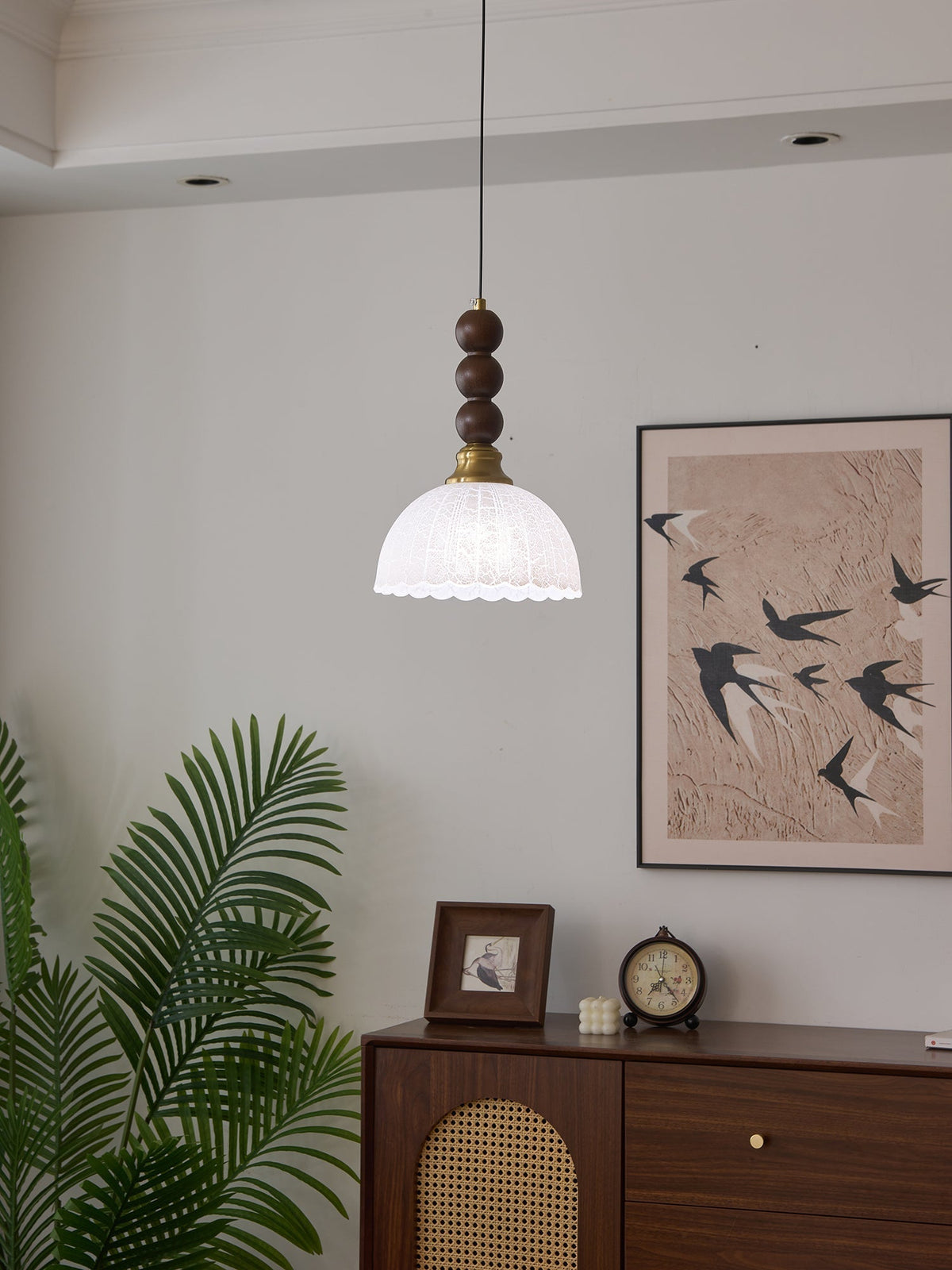 Avshaara lámpara colgante de elegancia tradicional y estilo vintage con pantalla de tejido y estructura de madera