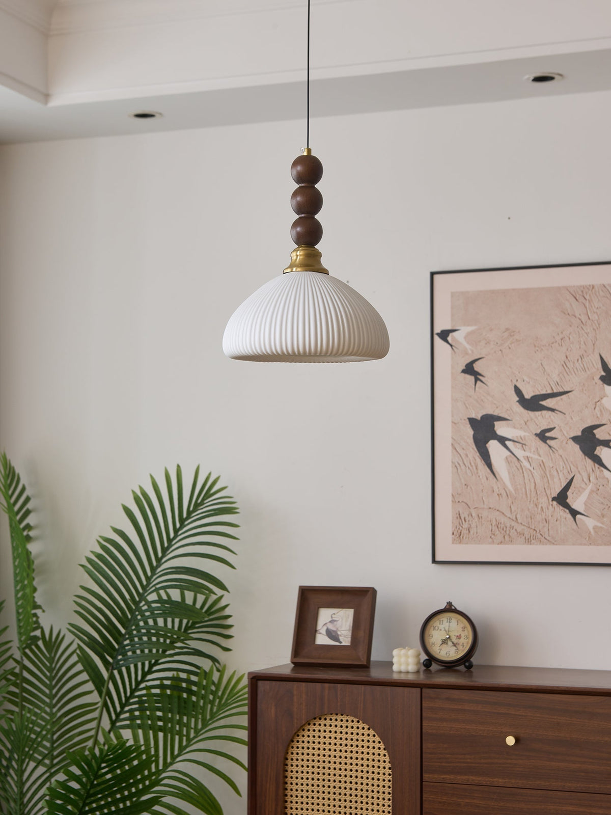 Avshaara lámpara colgante de elegancia tradicional y estilo vintage con pantalla de tejido y estructura de madera