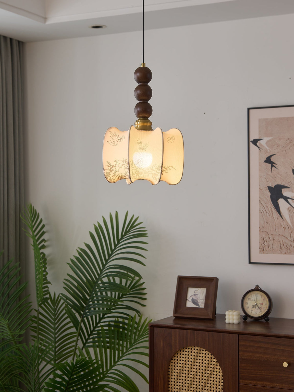 Avshaara lámpara colgante de elegancia tradicional y estilo vintage con pantalla de tejido y estructura de madera