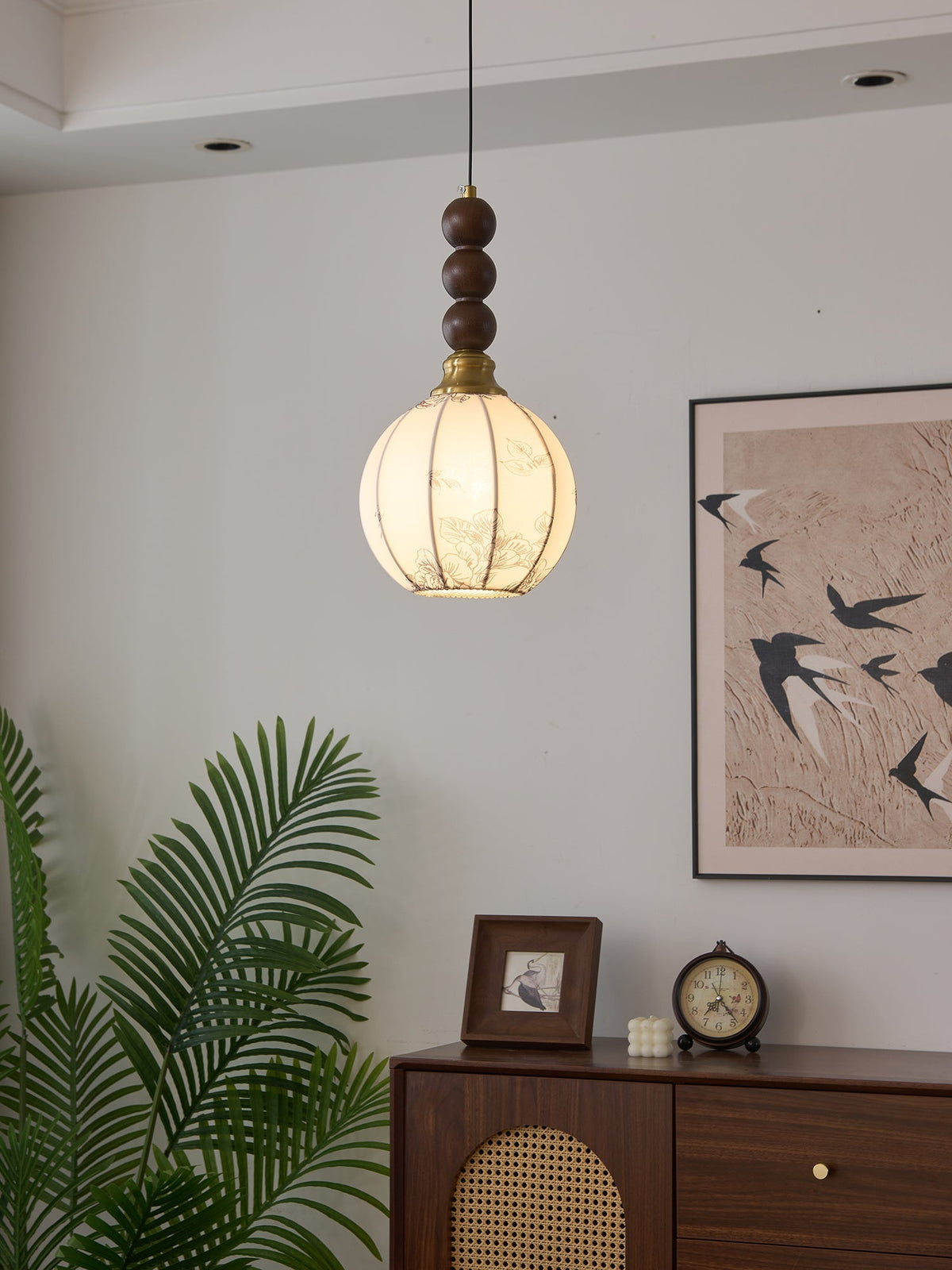 Avshaara lámpara colgante de elegancia tradicional y estilo vintage con pantalla de tejido y estructura de madera