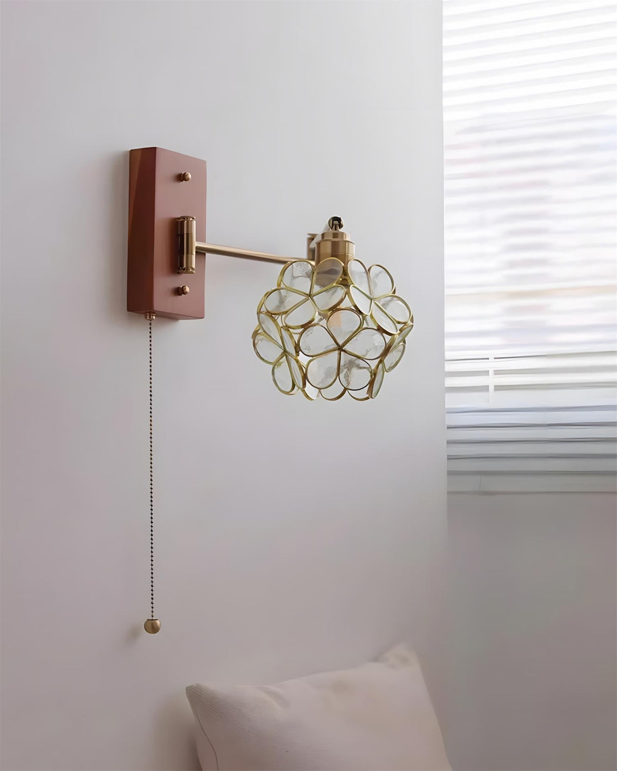 Oreliraine aplique de pared