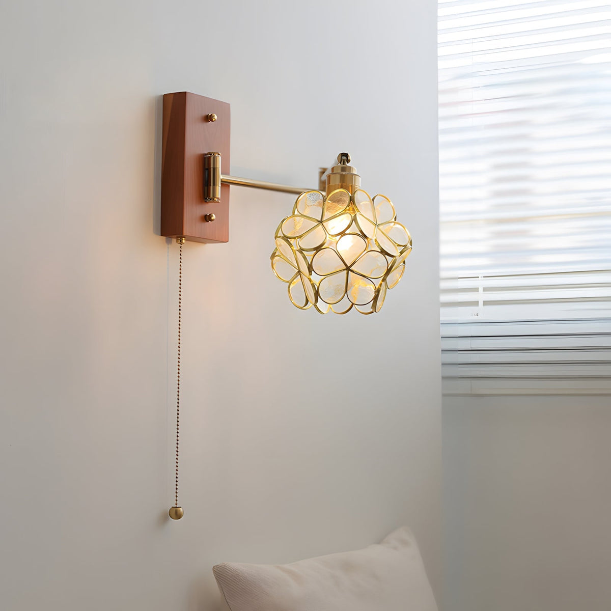 Oreliraine aplique de pared