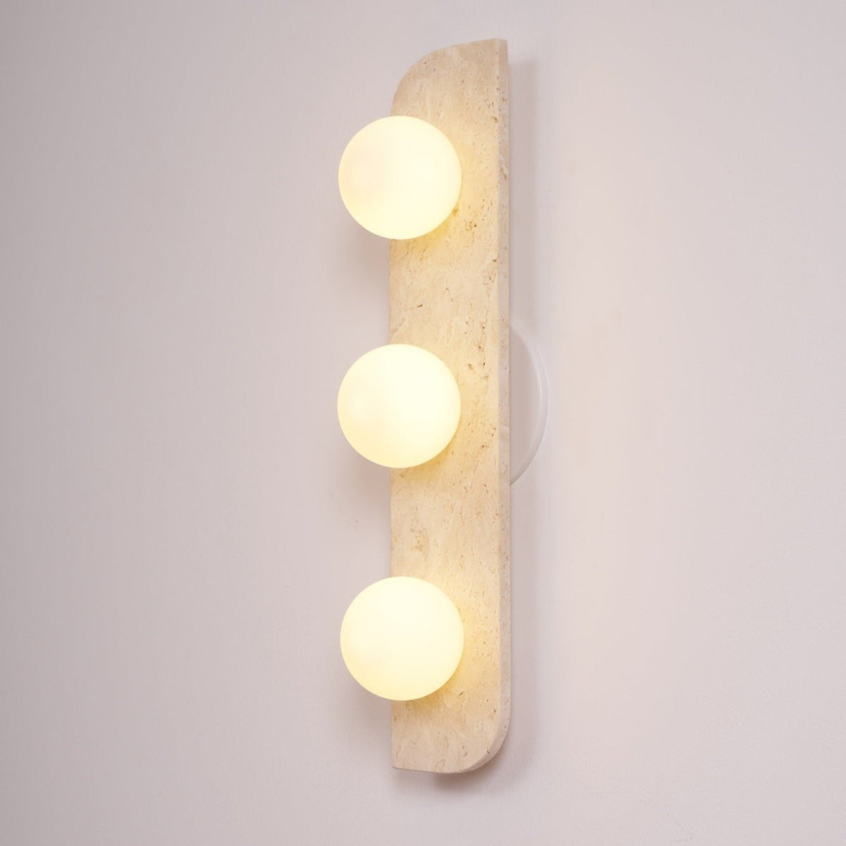 Taviniella aplique de pared minimalista en travertino