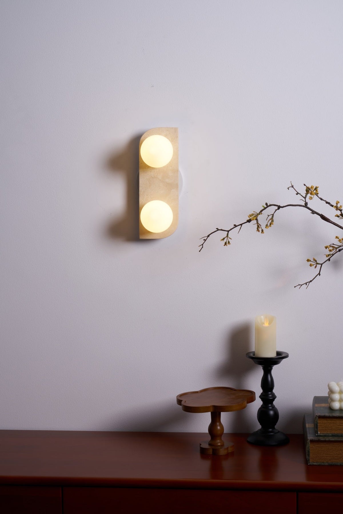 Taviniella aplique de pared minimalista en travertino