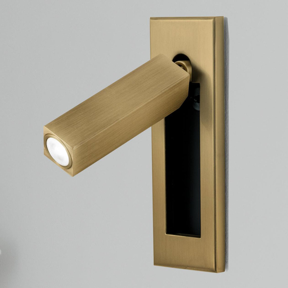 Velerelia aplique de pared enchufable para cama