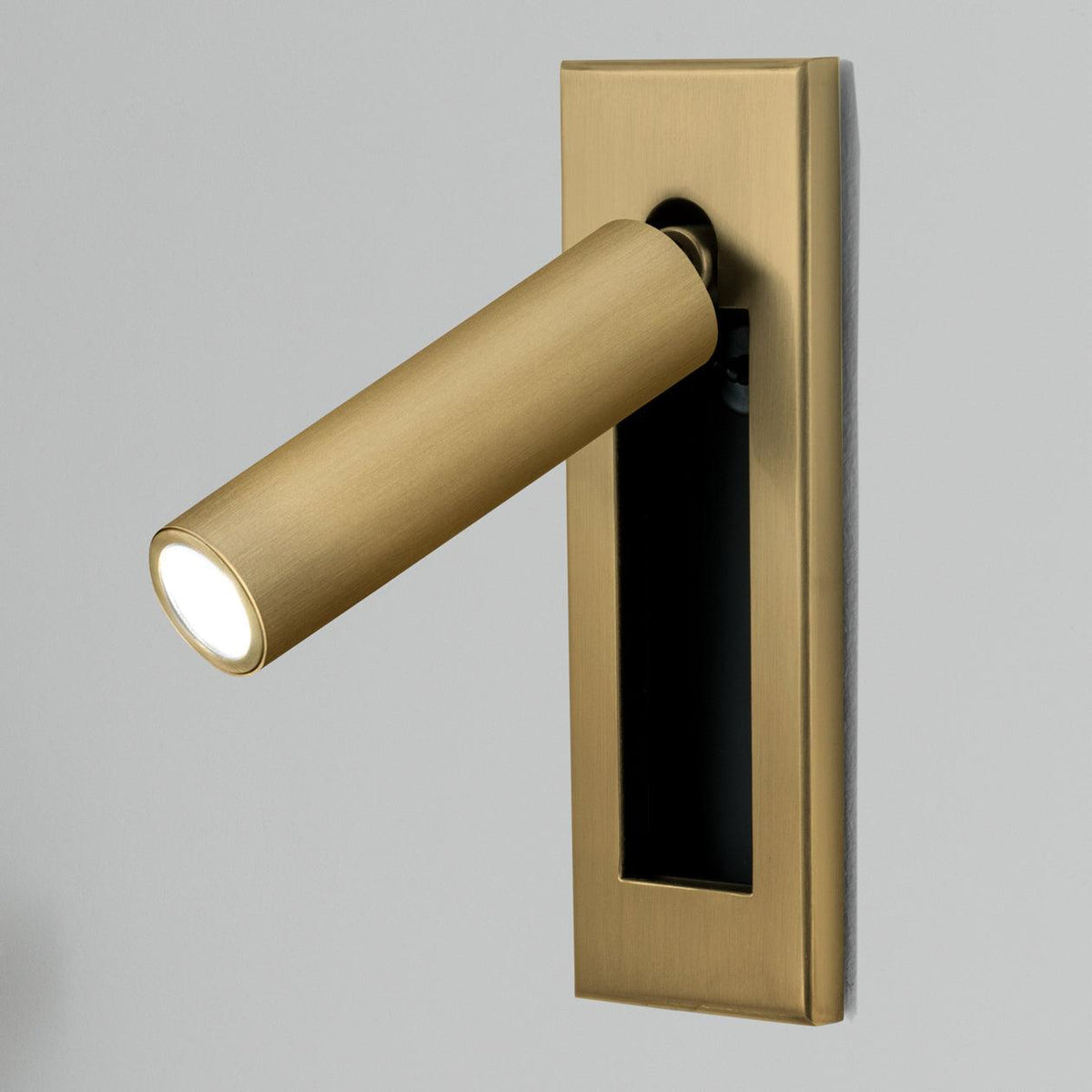 Velerelia aplique de pared enchufable para cama