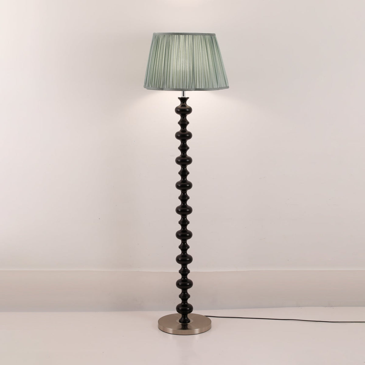 Rinivaine lámpara de pie de madera y tejido