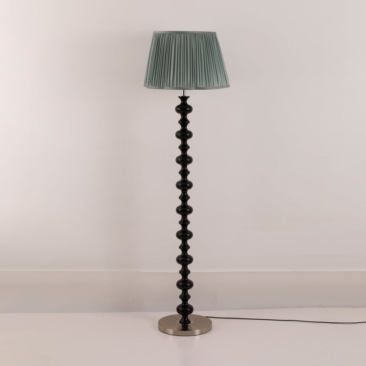 Rinivaine lámpara de pie de madera y tejido