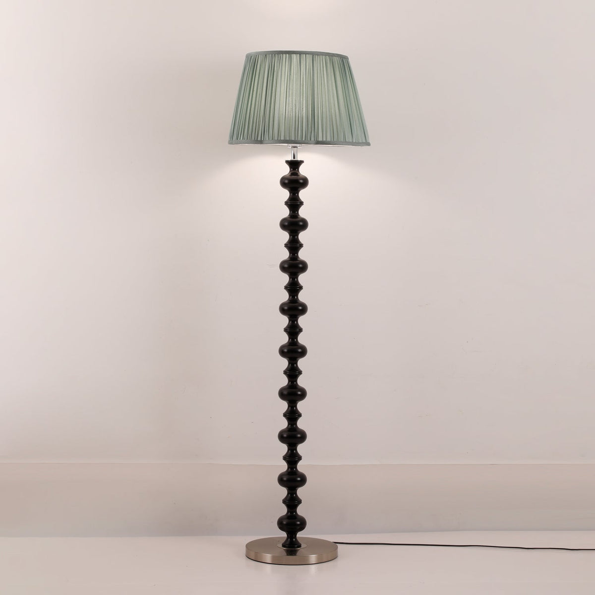 Rinivaine lámpara de pie de madera y tejido