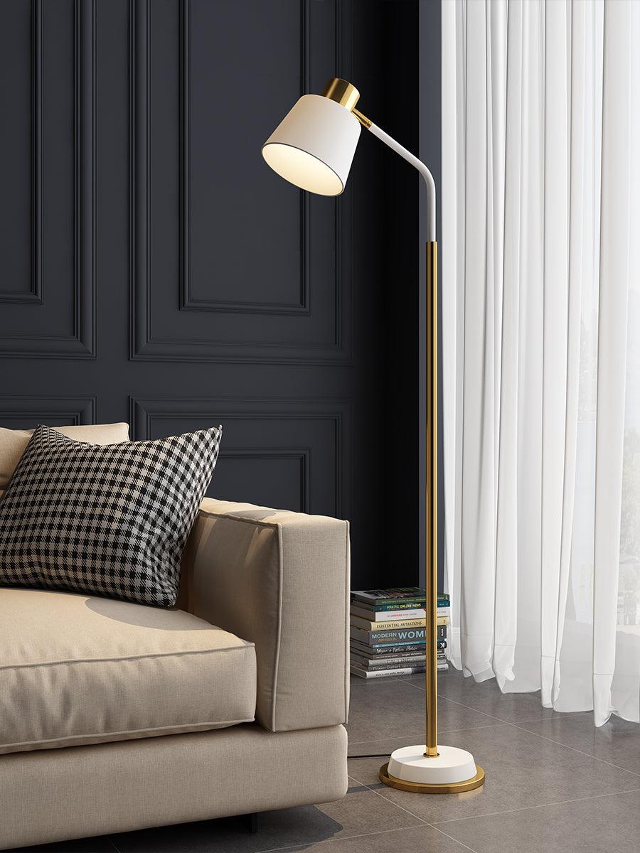 Xildas lámpara de pie minimalista en negro y dorado