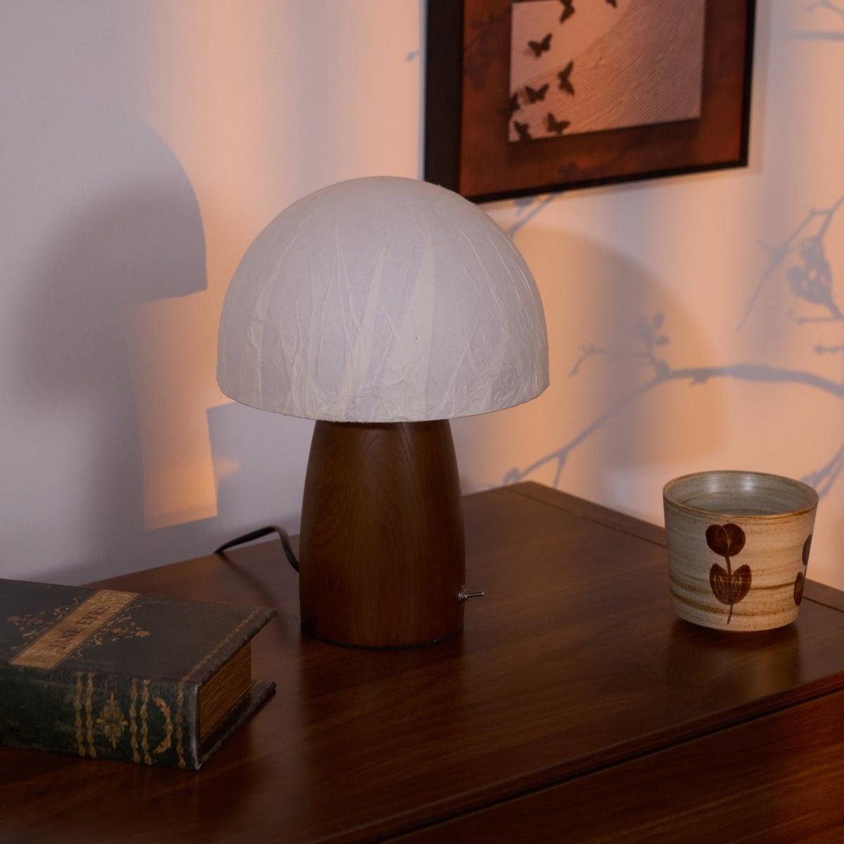 Nimbus lámpara de mesa de madera y tela