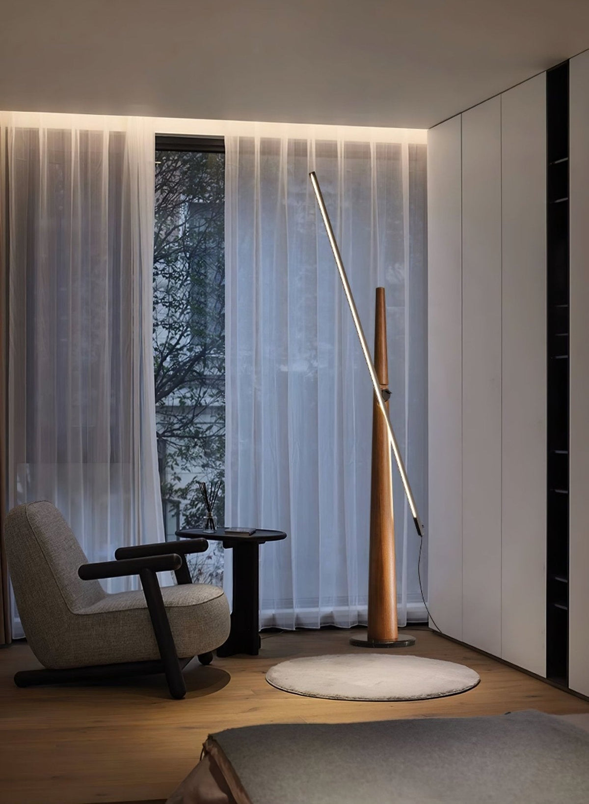 Ovelila lámpara de pie minimalista de madera