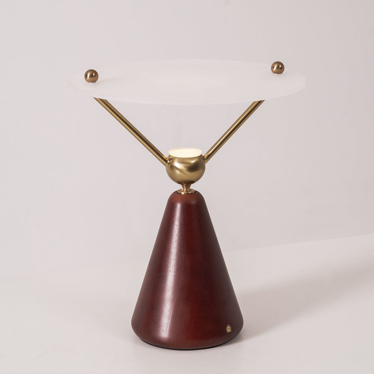 Balance lámpara de mesa moderna de madera
