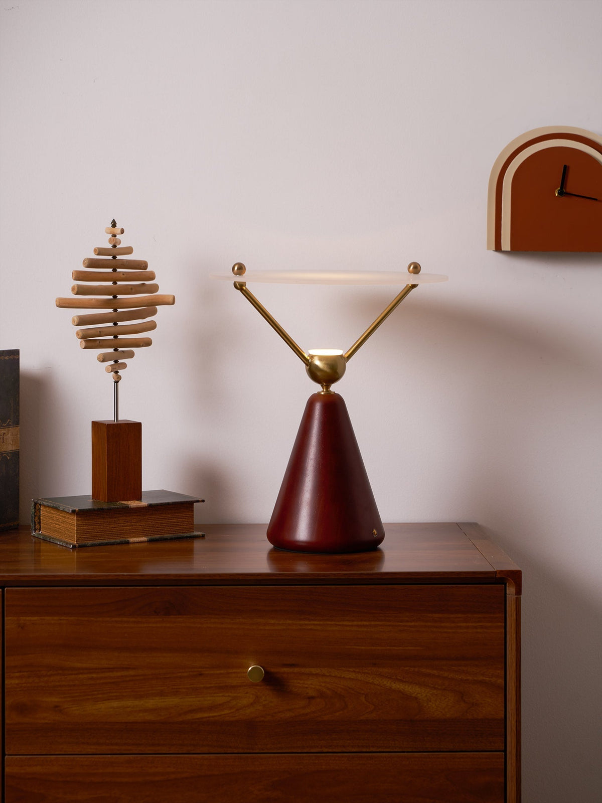 Balance lámpara de mesa moderna de madera