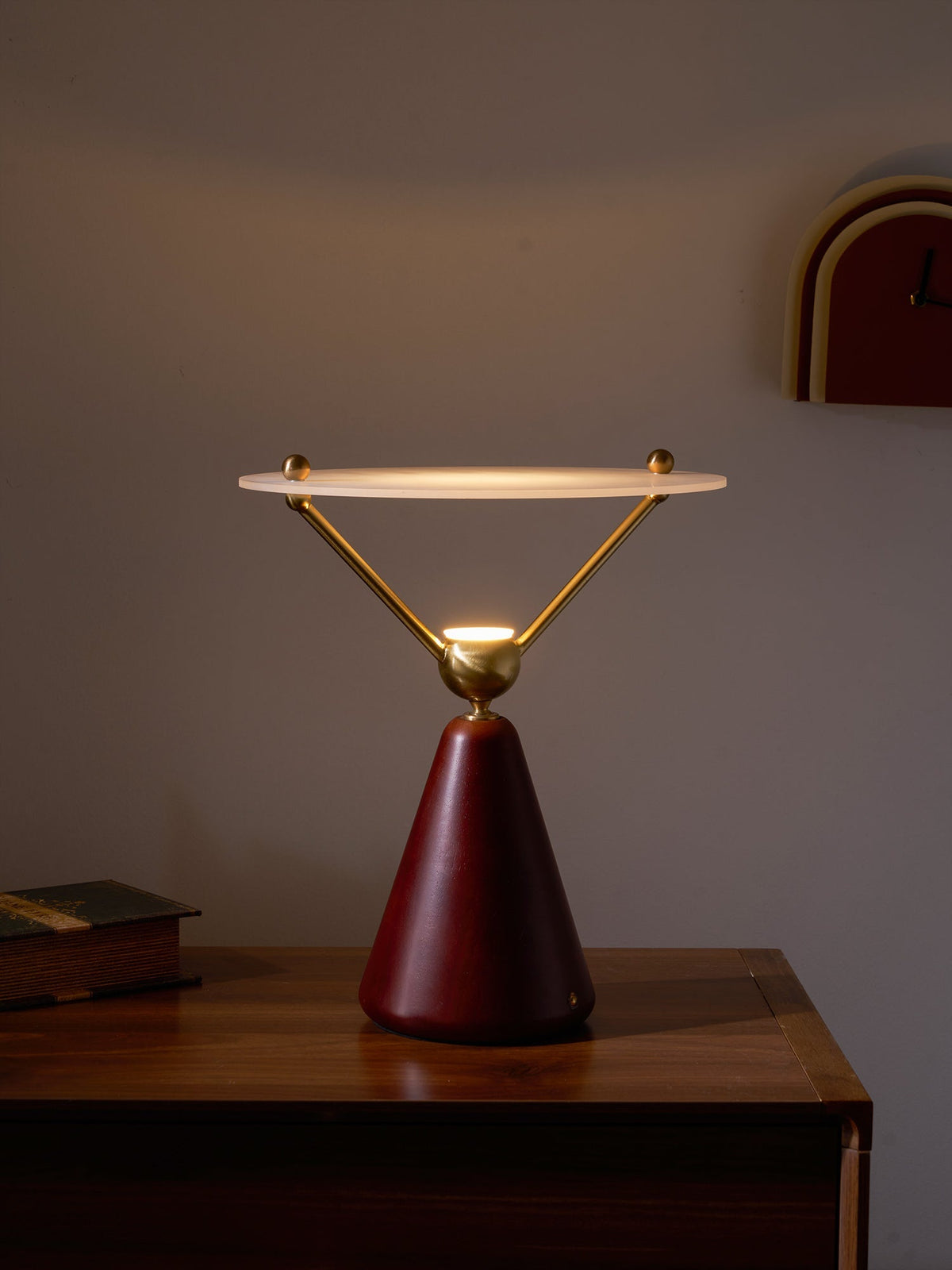 Balance lámpara de mesa moderna de madera