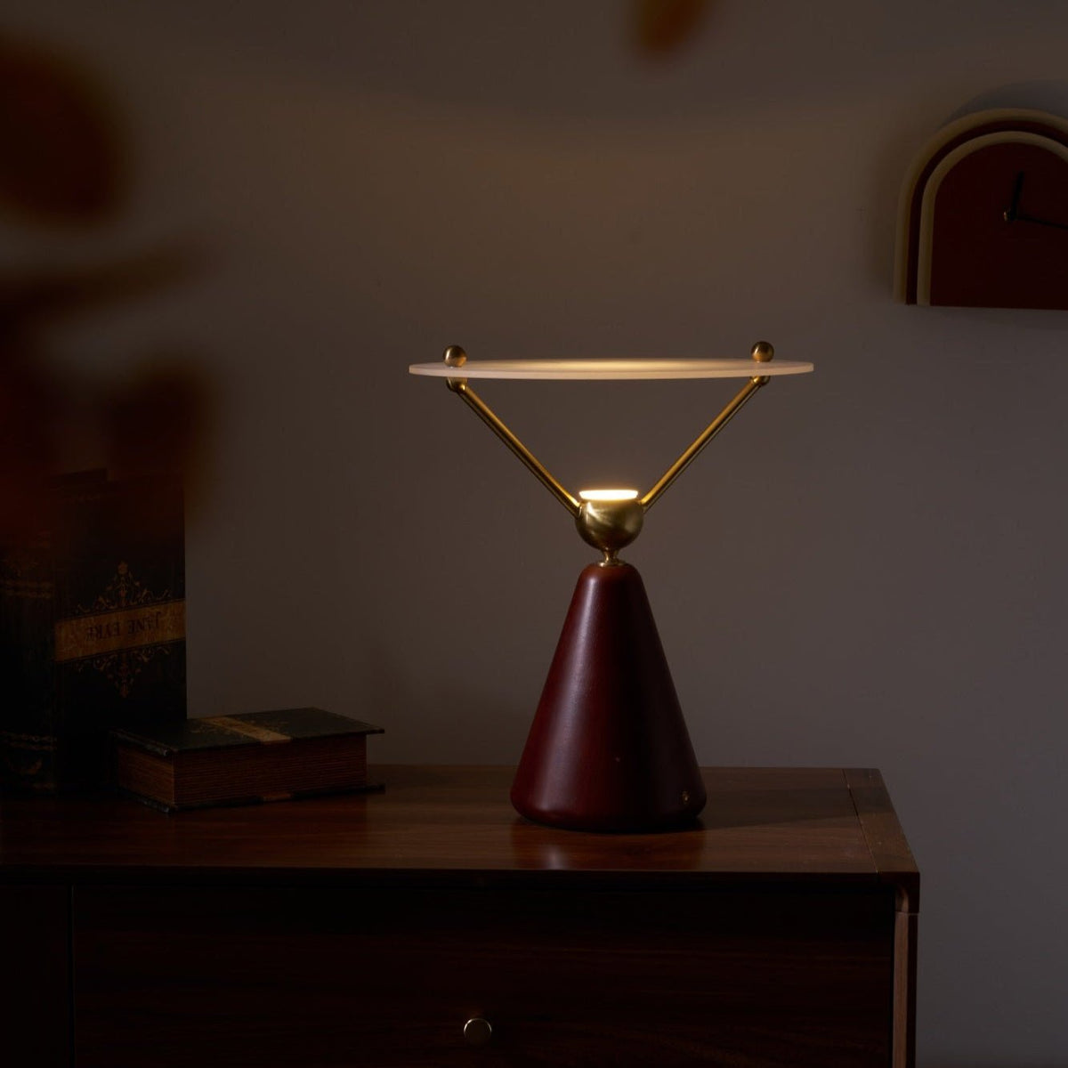 Balance lámpara de mesa moderna de madera