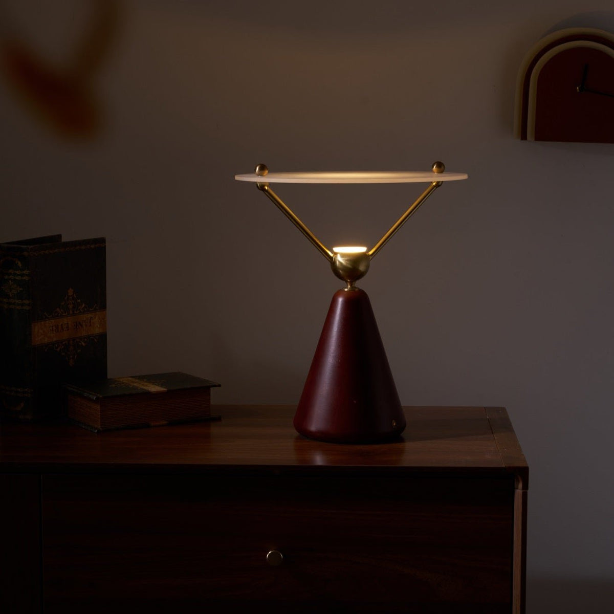 Balance lámpara de mesa moderna de madera