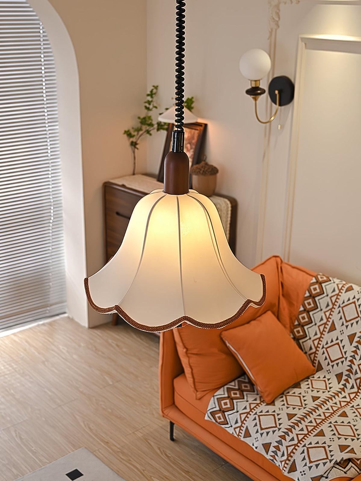 Eurvaryra lámpara colgante clásica con elegancia, de tejido y madera