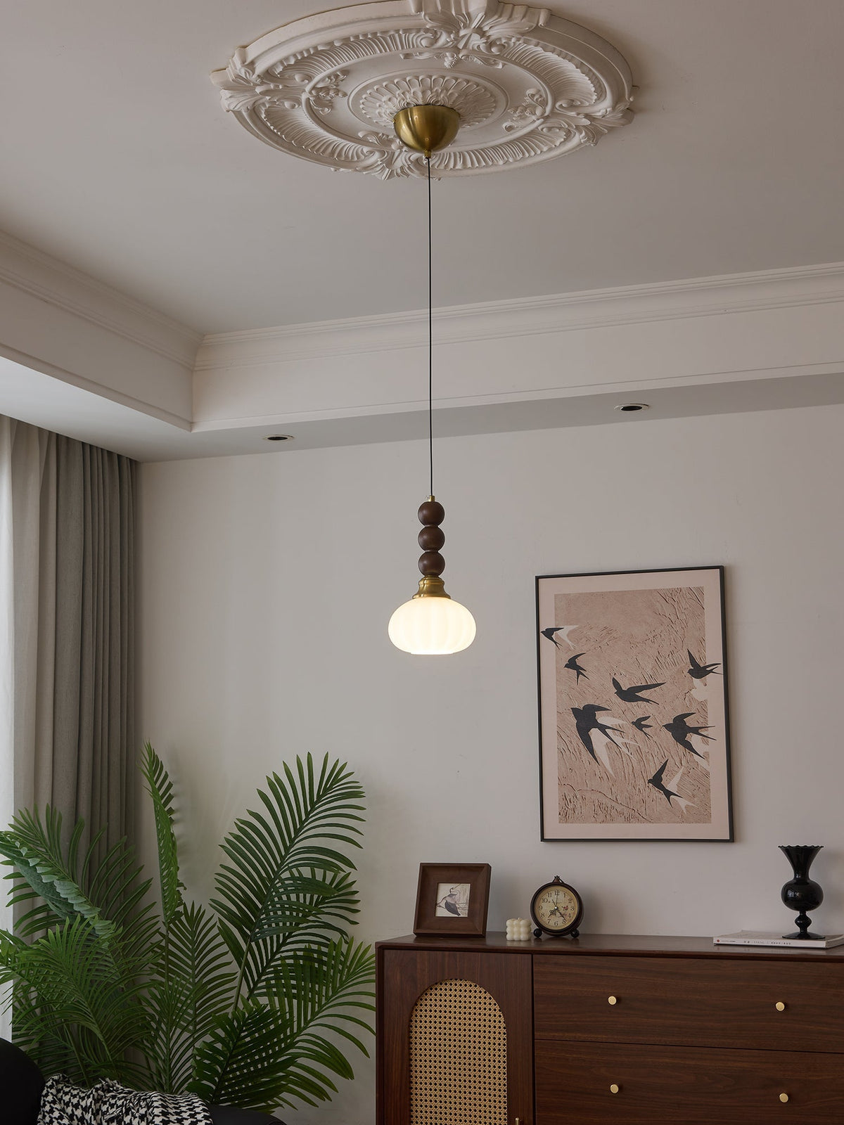 Vothaila lámpara colgante con elegancia tradicional y estilo vintage de vidrio, madera