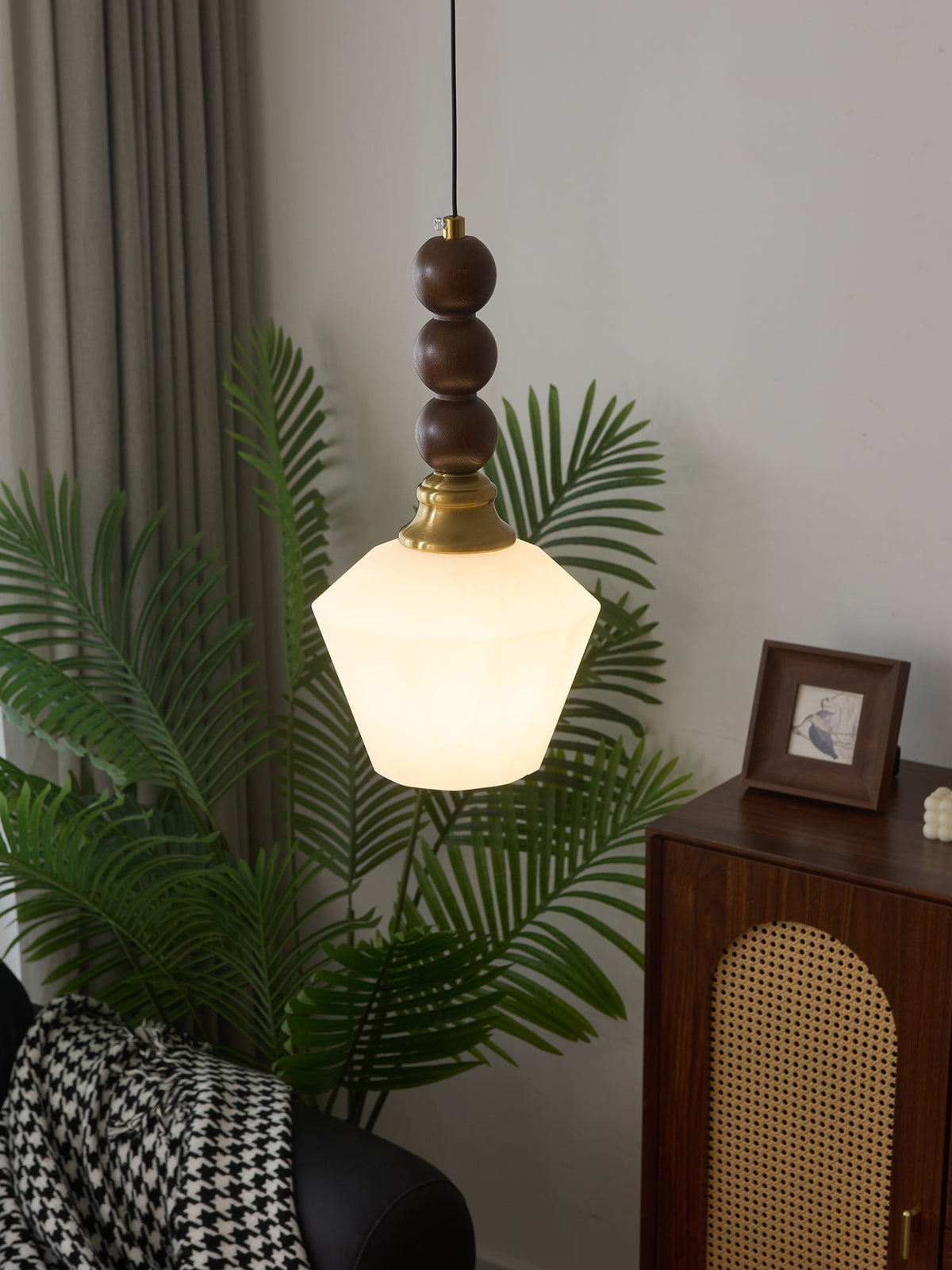 Vothaila lámpara colgante con elegancia tradicional y estilo vintage de vidrio, madera