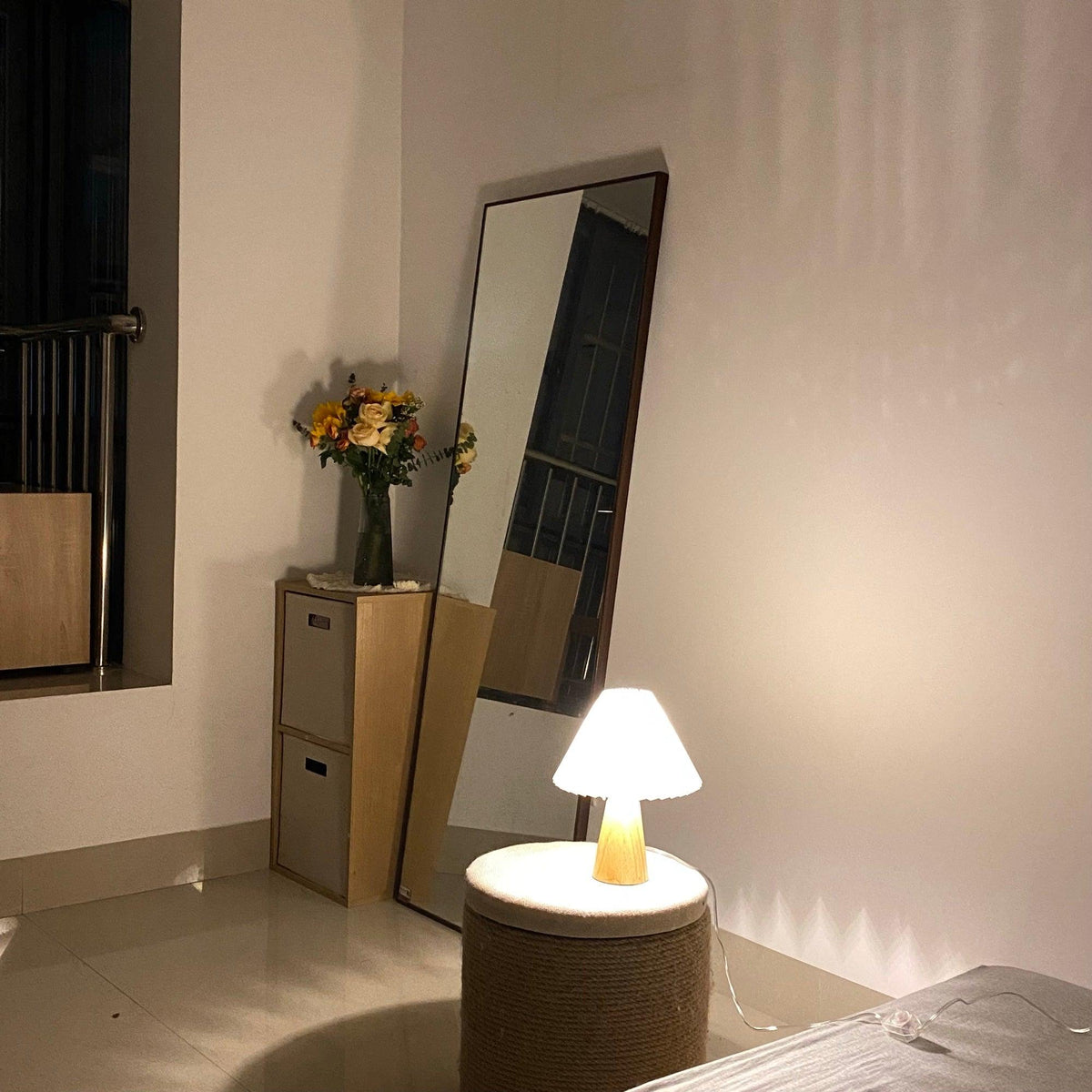 Sylineria lámpara de mesa minimalista de madera