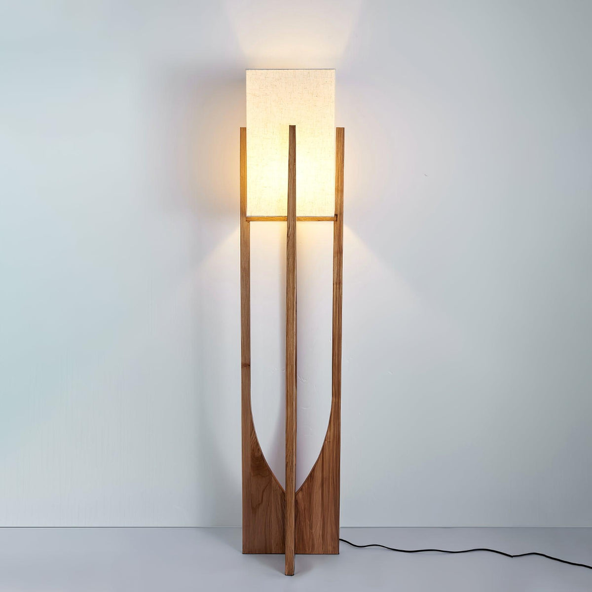 Syleia lámpara de pie de madera moderna