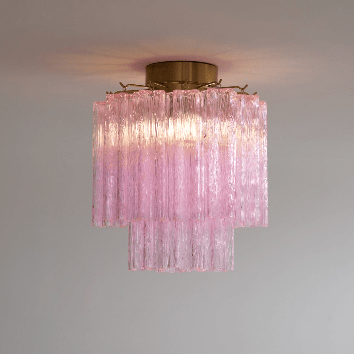 Eiriel lámpara de techo moderna en vidrio de Murano rosa con diseño escalonado tipo