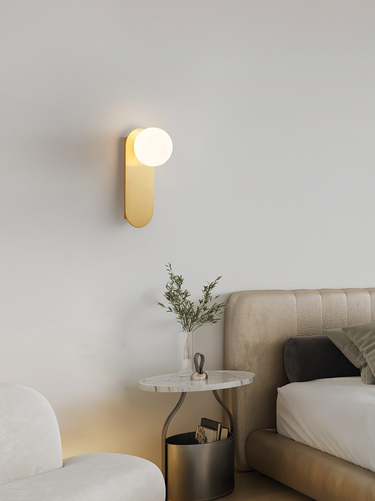 Eiralina aplique de pared con base plana y globo de vidrio y latón