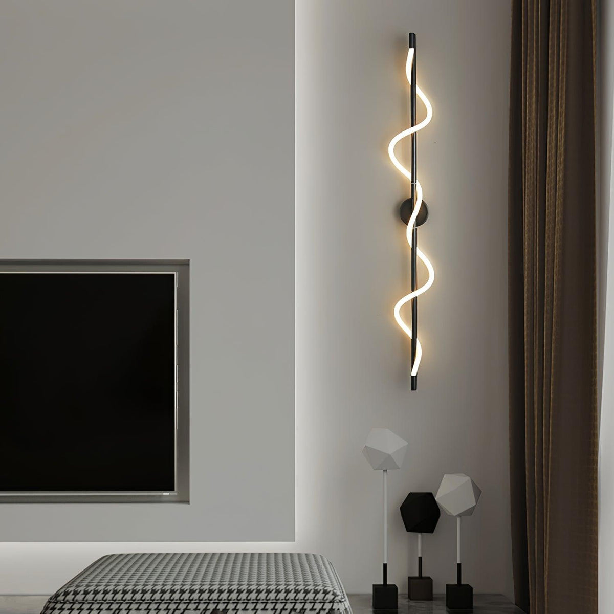 Nivelo aplique de pared escultórico de latón y silicona