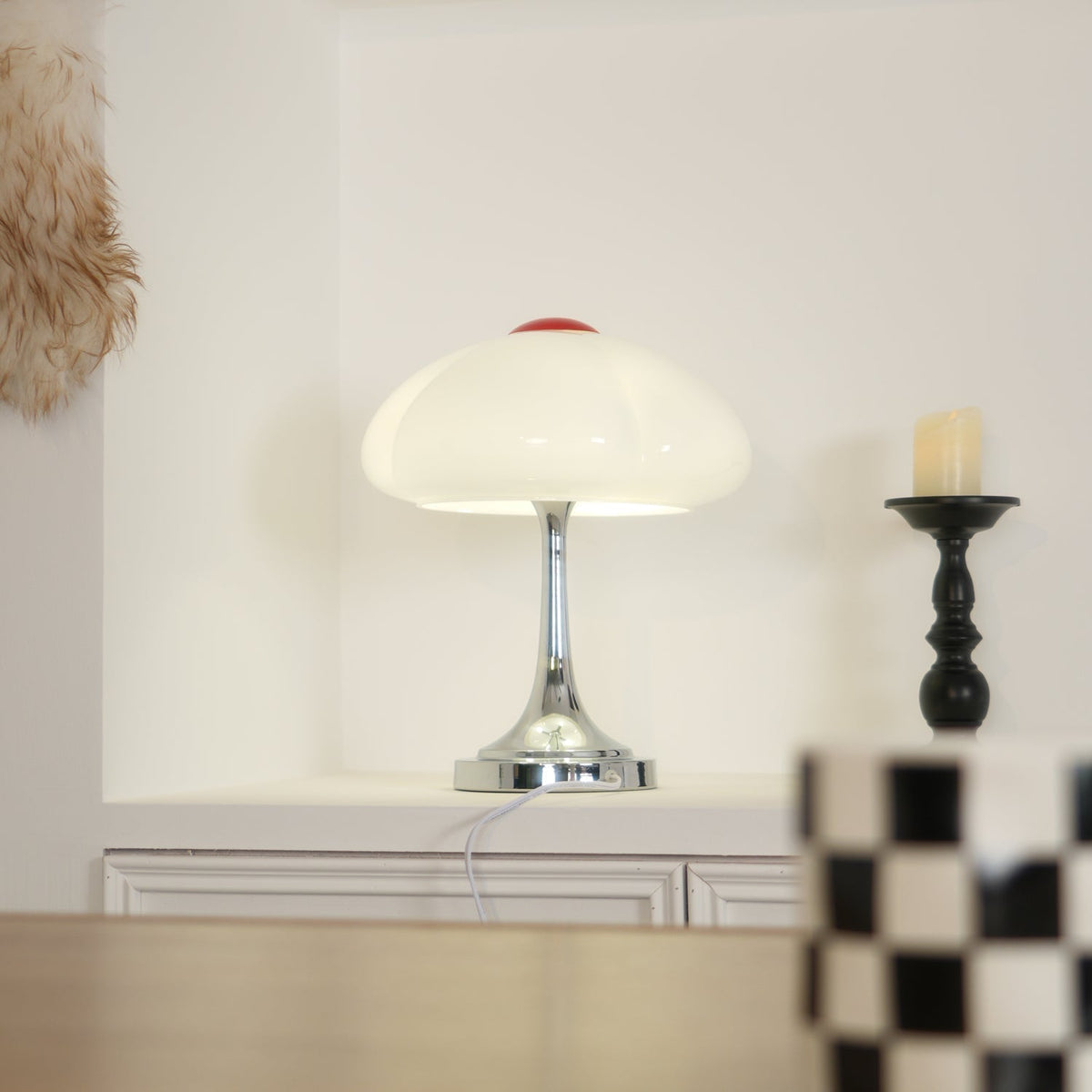 Bin lámpara de mesa moderna
