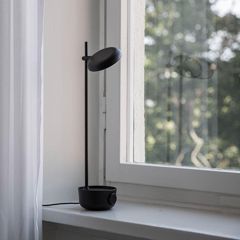 Xylore lámpara de mesa contemporánea
