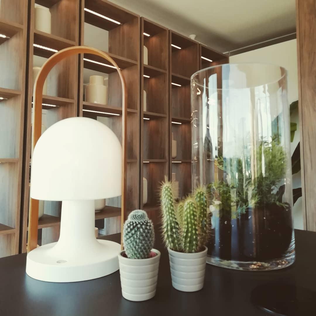 Nerys lámpara de mesa escandinava