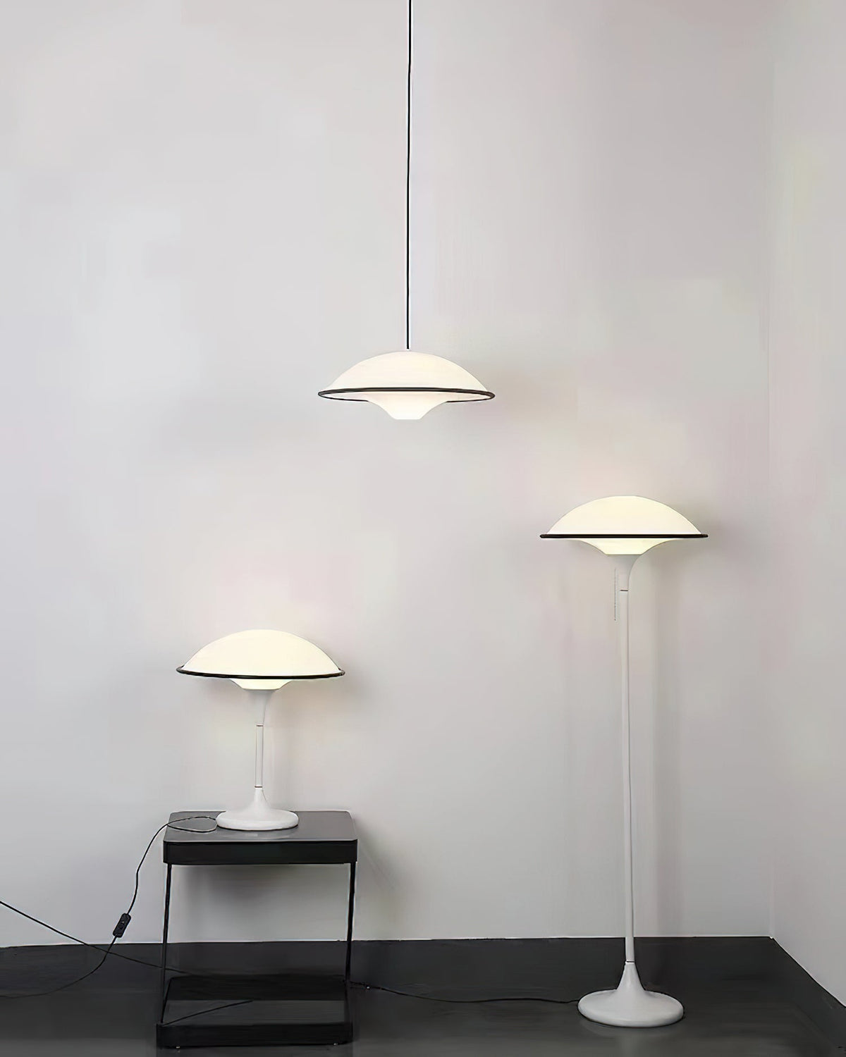 Revenor lámpara de mesa de acrílico futurista