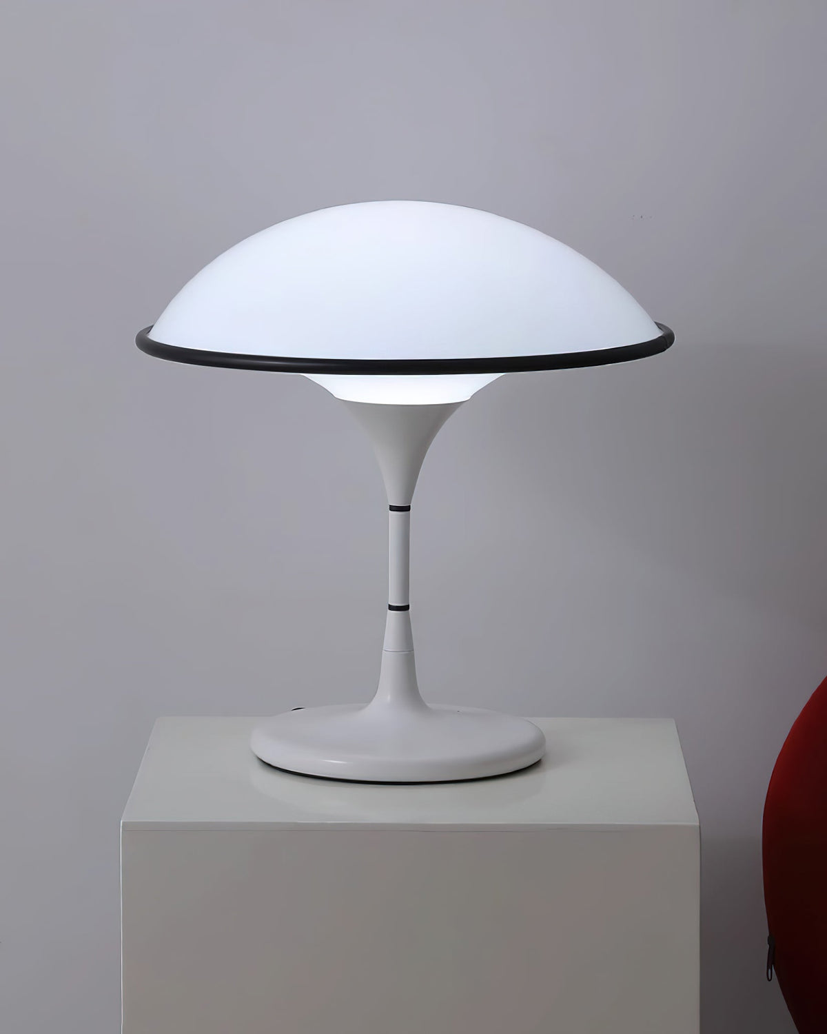 Revenor lámpara de mesa de acrílico futurista