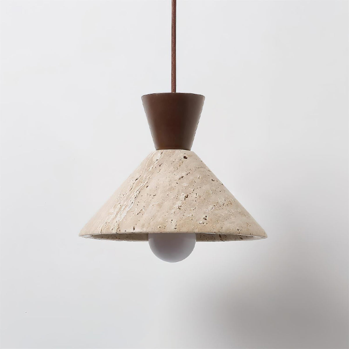 Caliva lámpara colgante con forma de sombrero de travertino natural