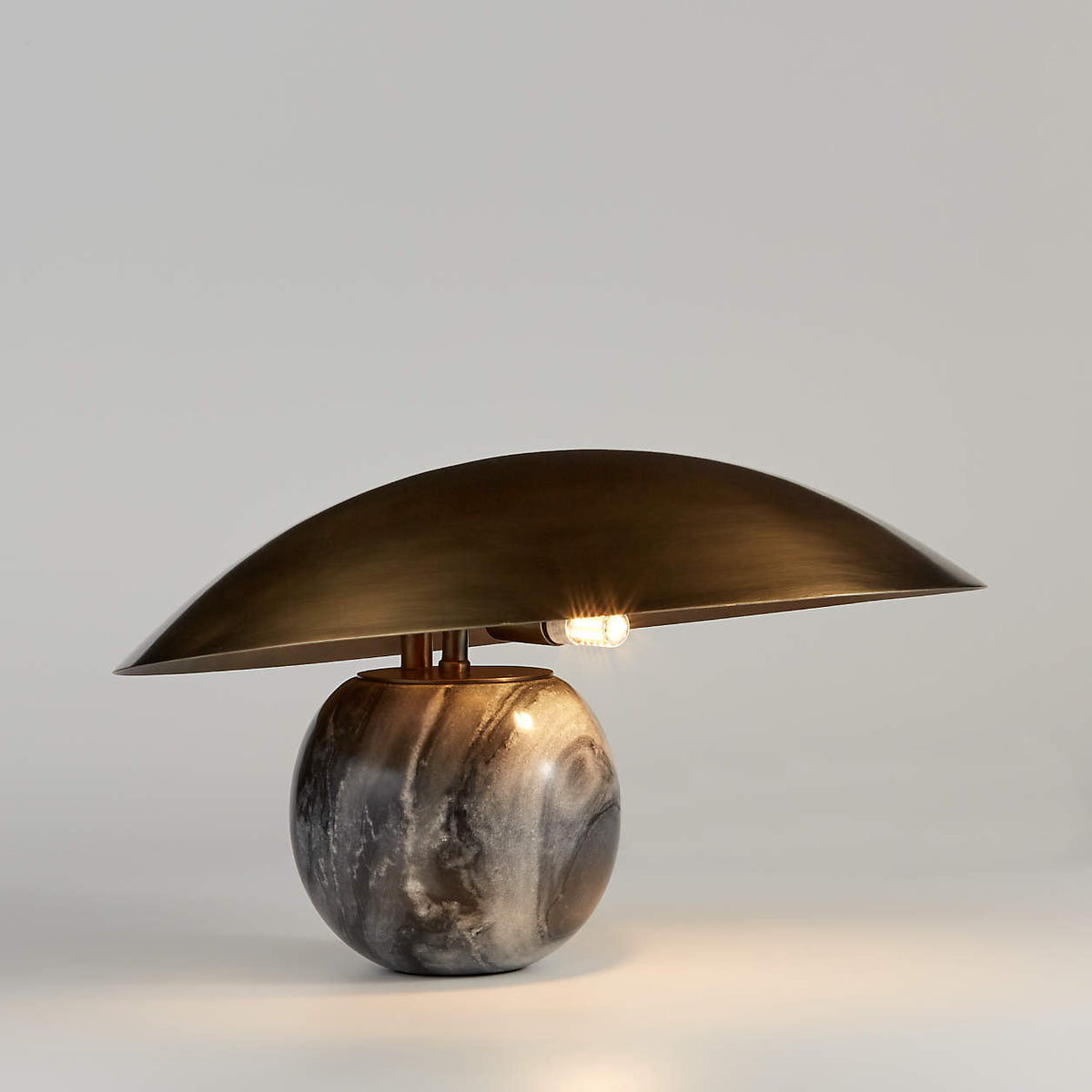 Celina lámpara de mesa artística de mármol