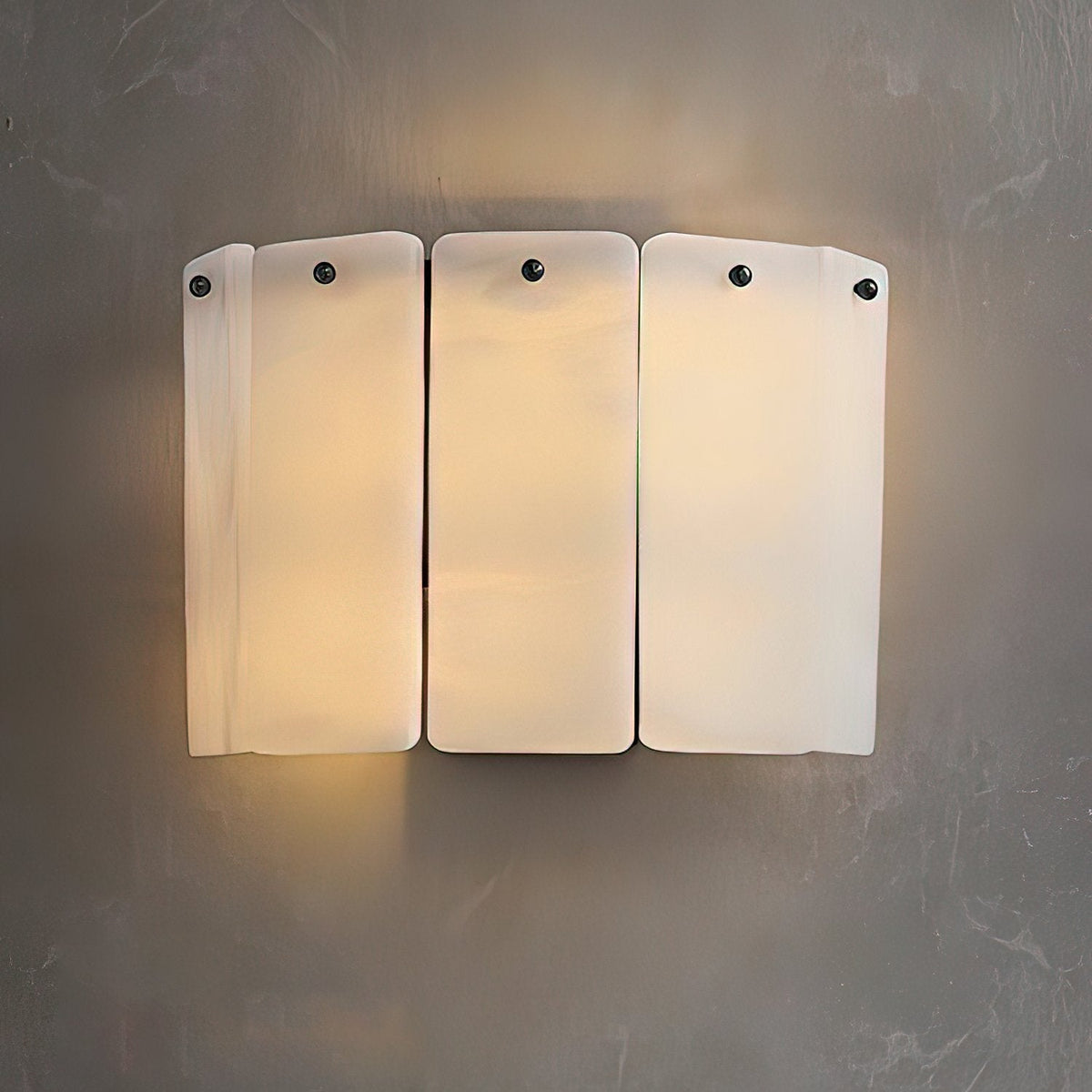 Corvane aplique de pared con placas de alabastro fracturado