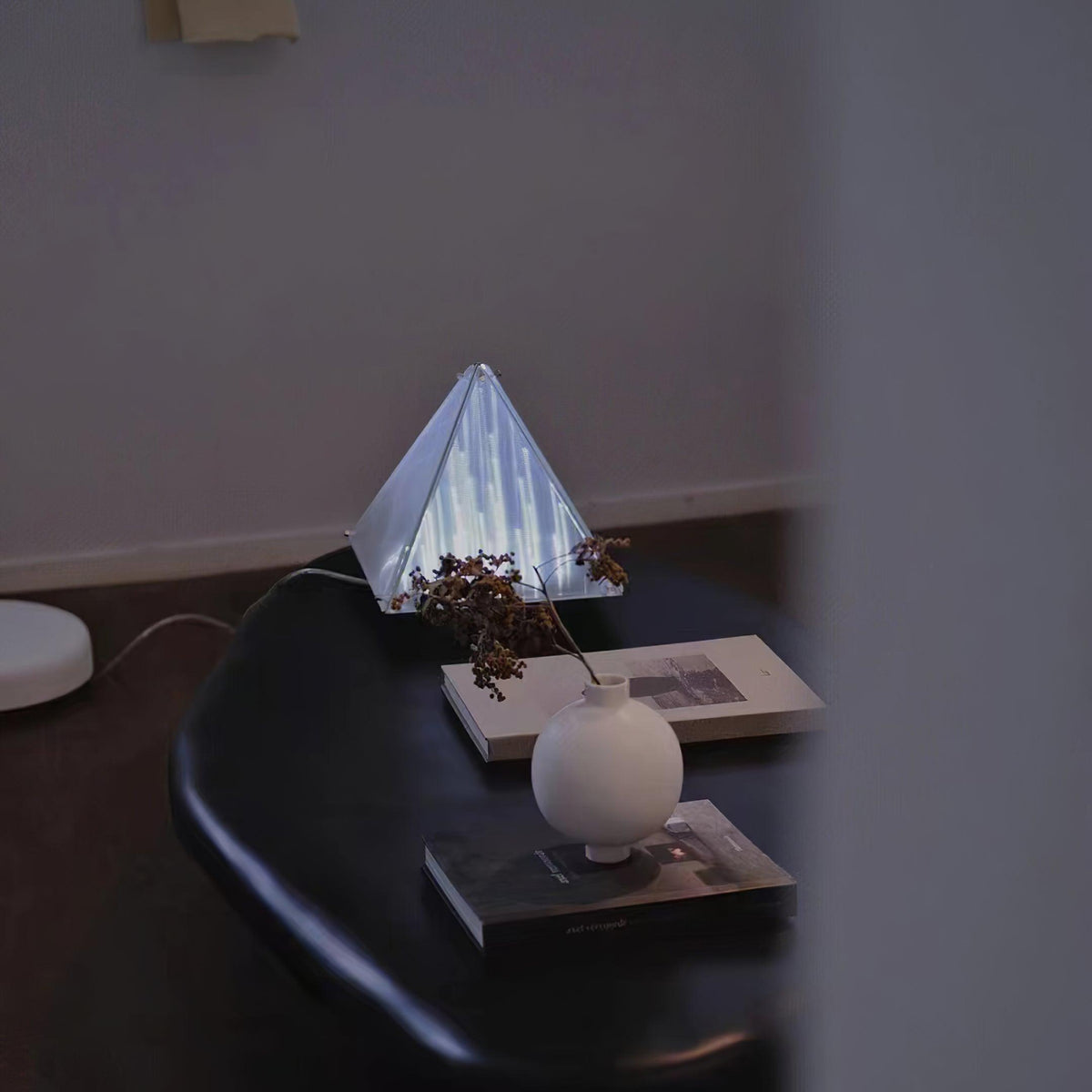 Mymiryre lámpara de mesa pirámide de vidrio
