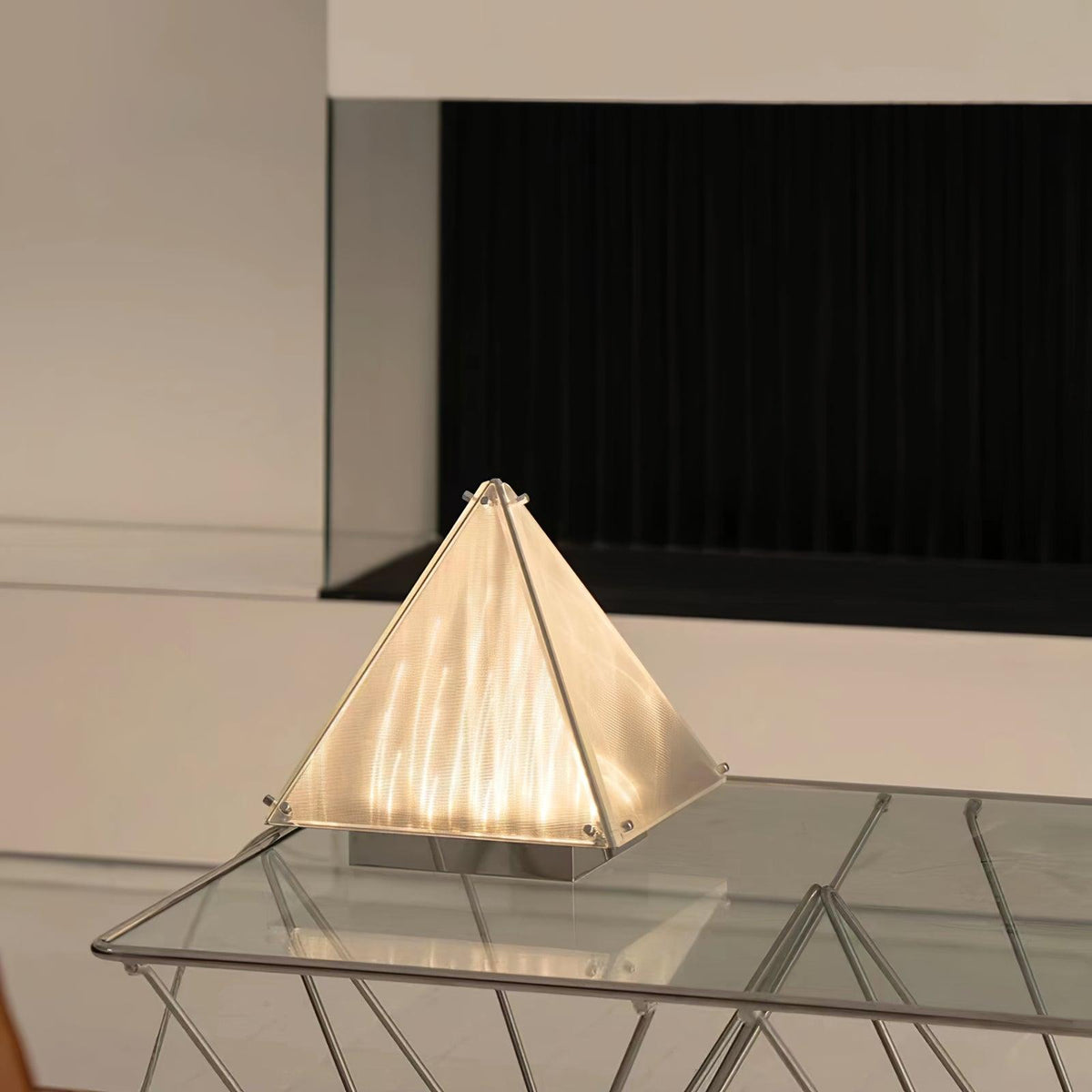Mymiryre lámpara de mesa pirámide de vidrio