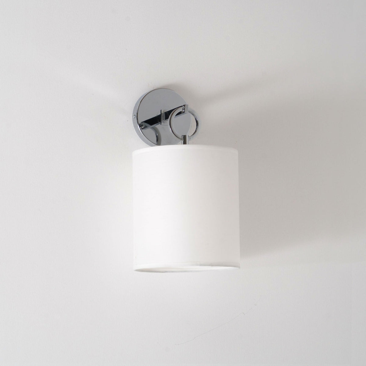 Calenina aplique de pared