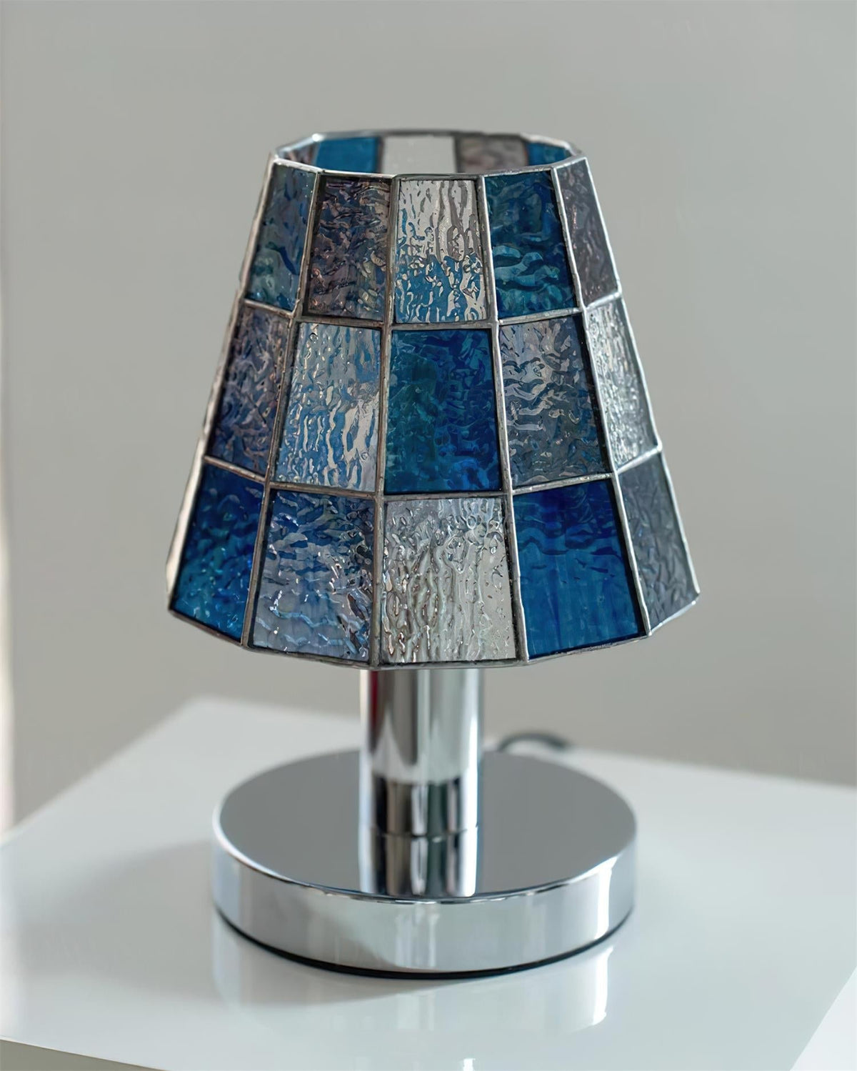 Liorivira lámpara de mesa