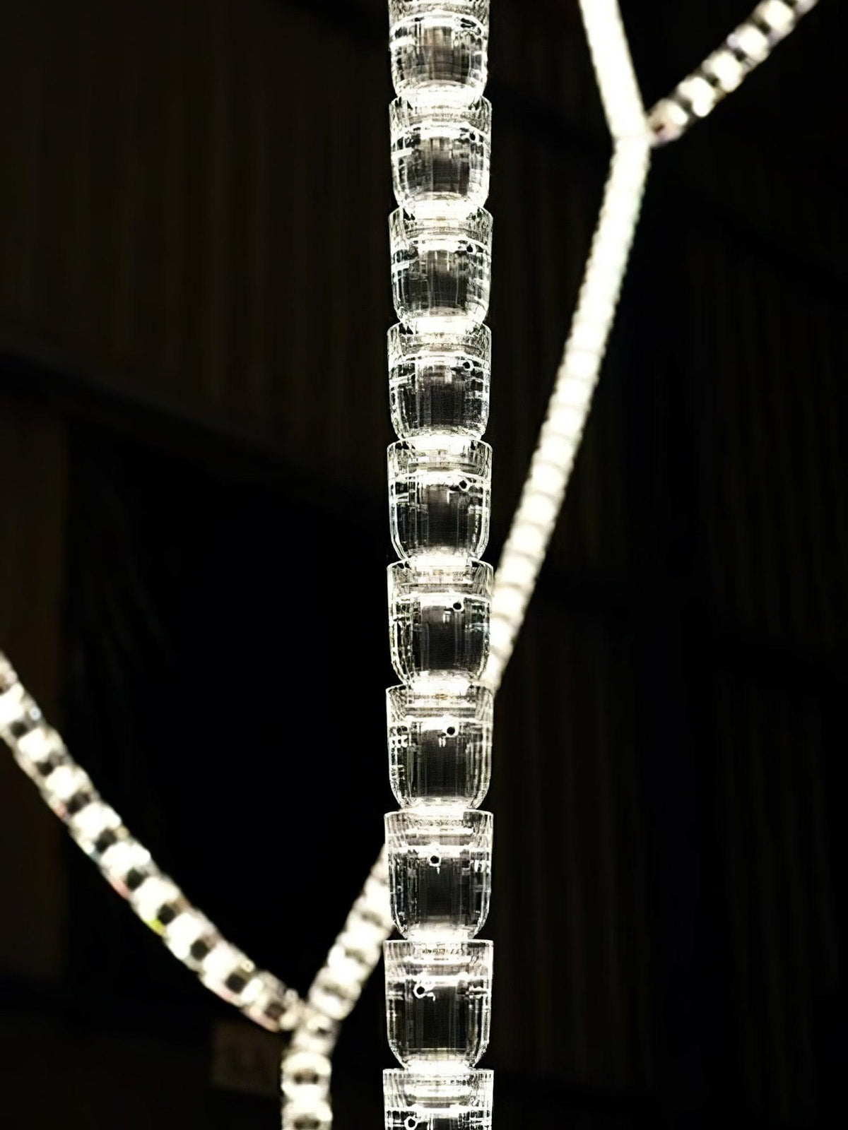 Elyireon lámpara de araña Cascade de cristal