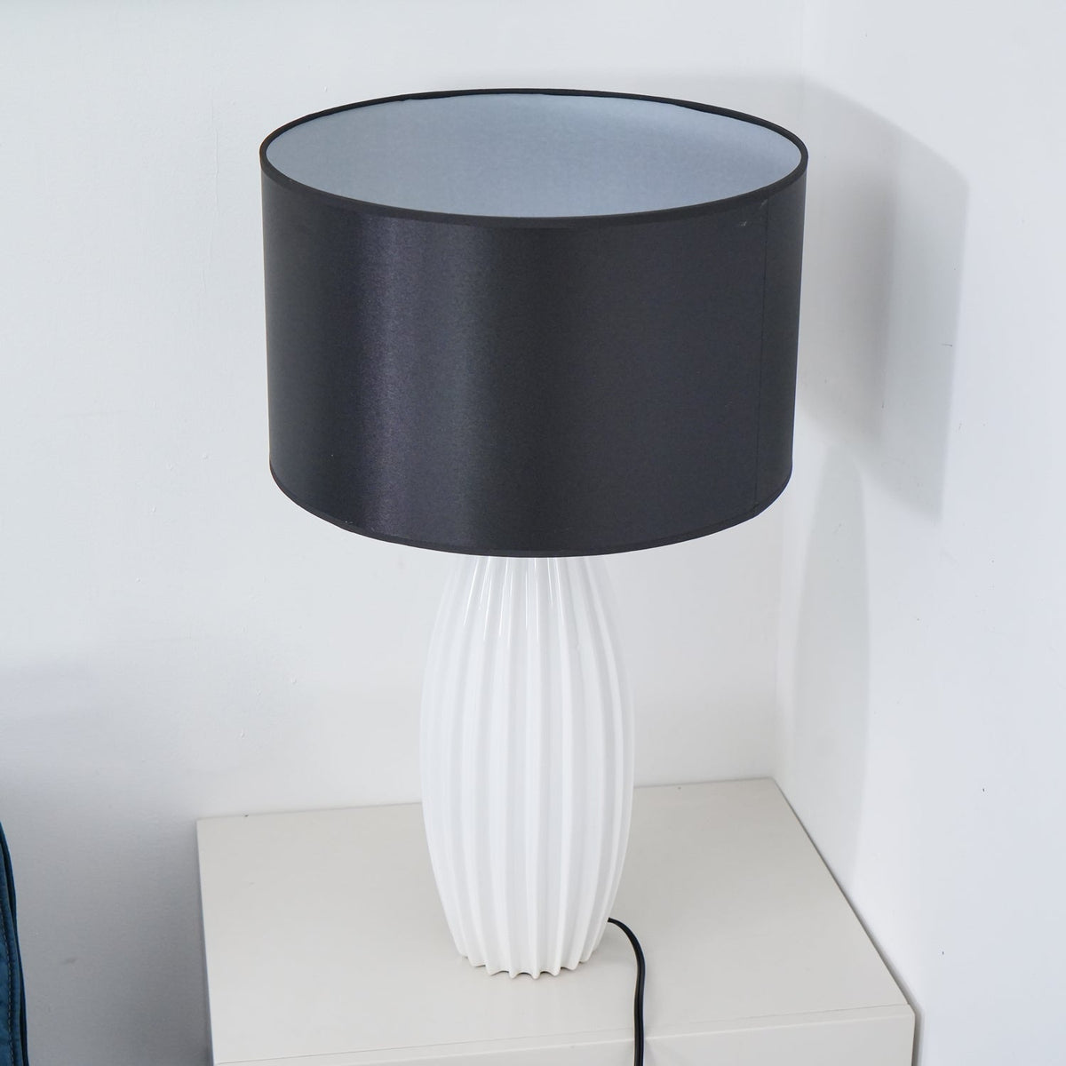 Terioina lámpara de mesa moderna de cerámica