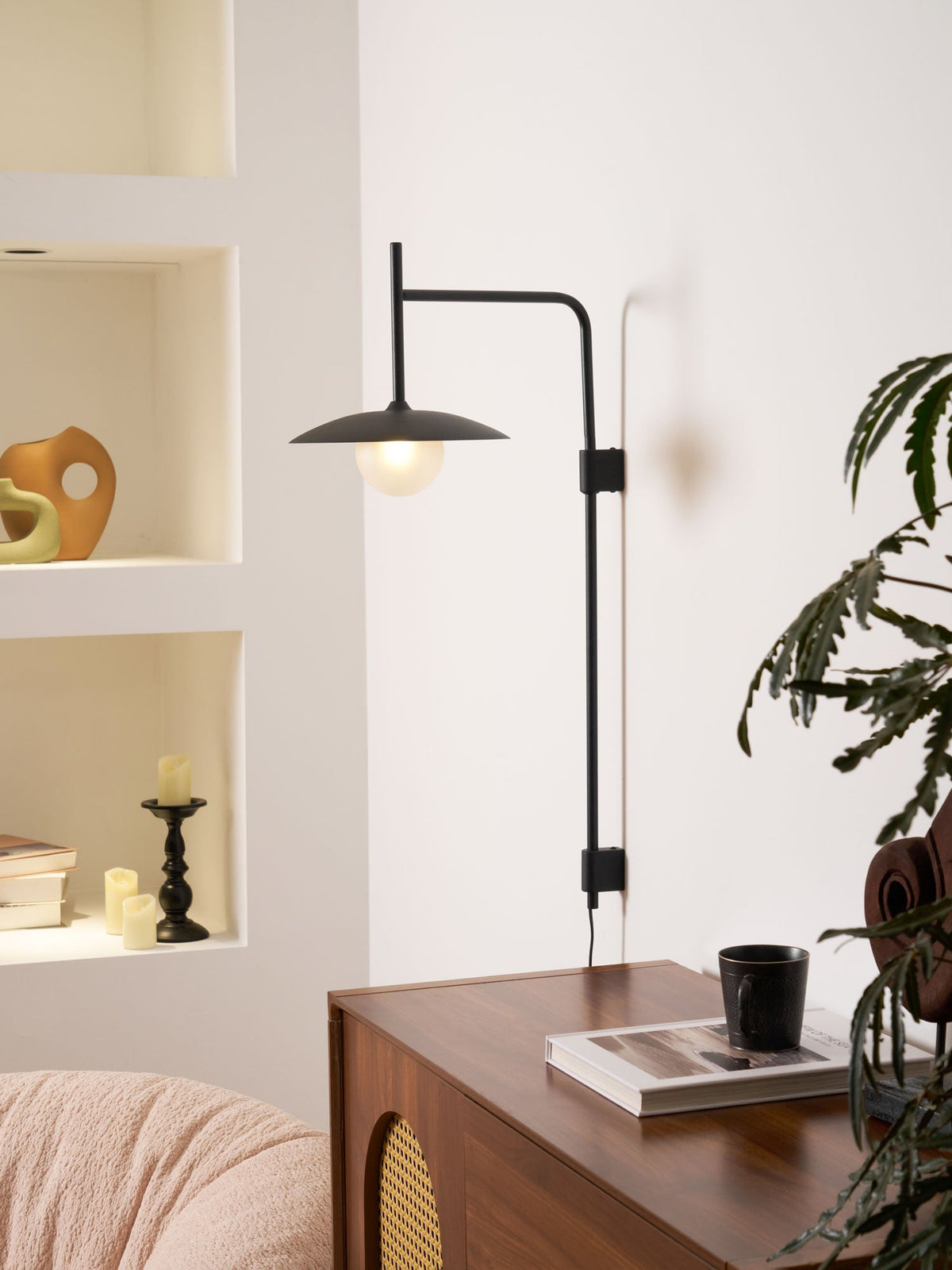 Paxon aplique de pared Swing Arm con vidrio enchufable