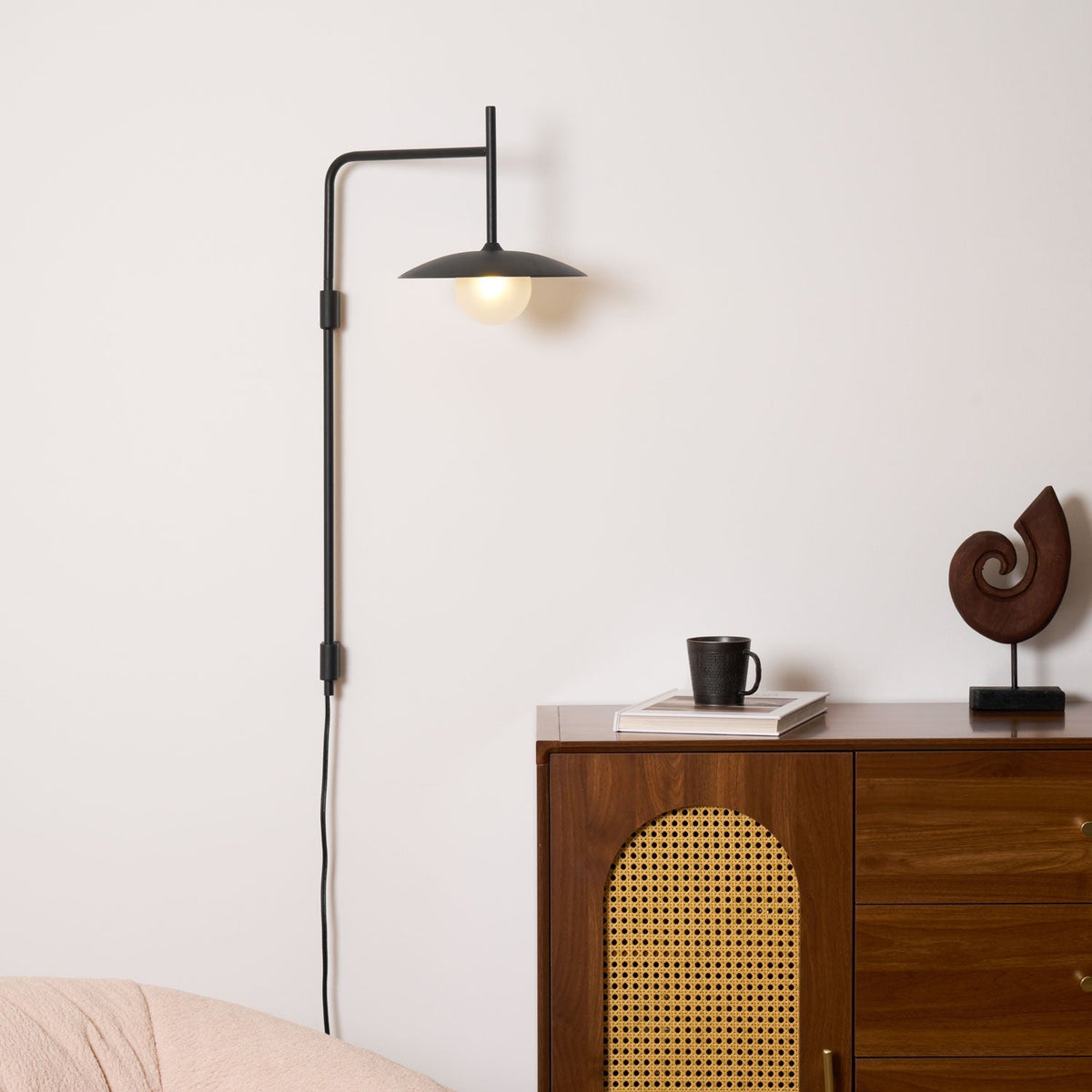 Paxon aplique de pared Swing Arm con vidrio enchufable