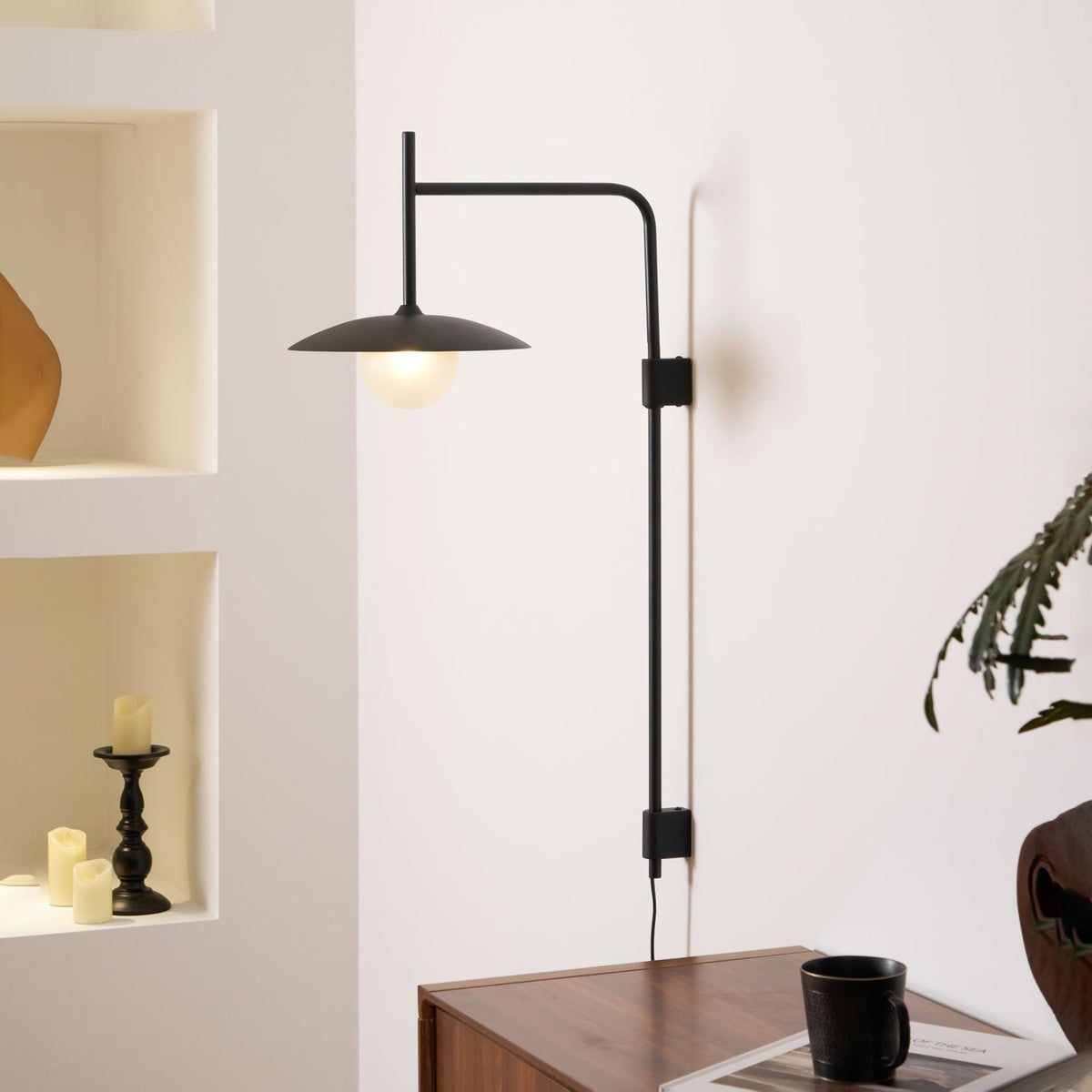 Paxon aplique de pared Swing Arm con vidrio enchufable