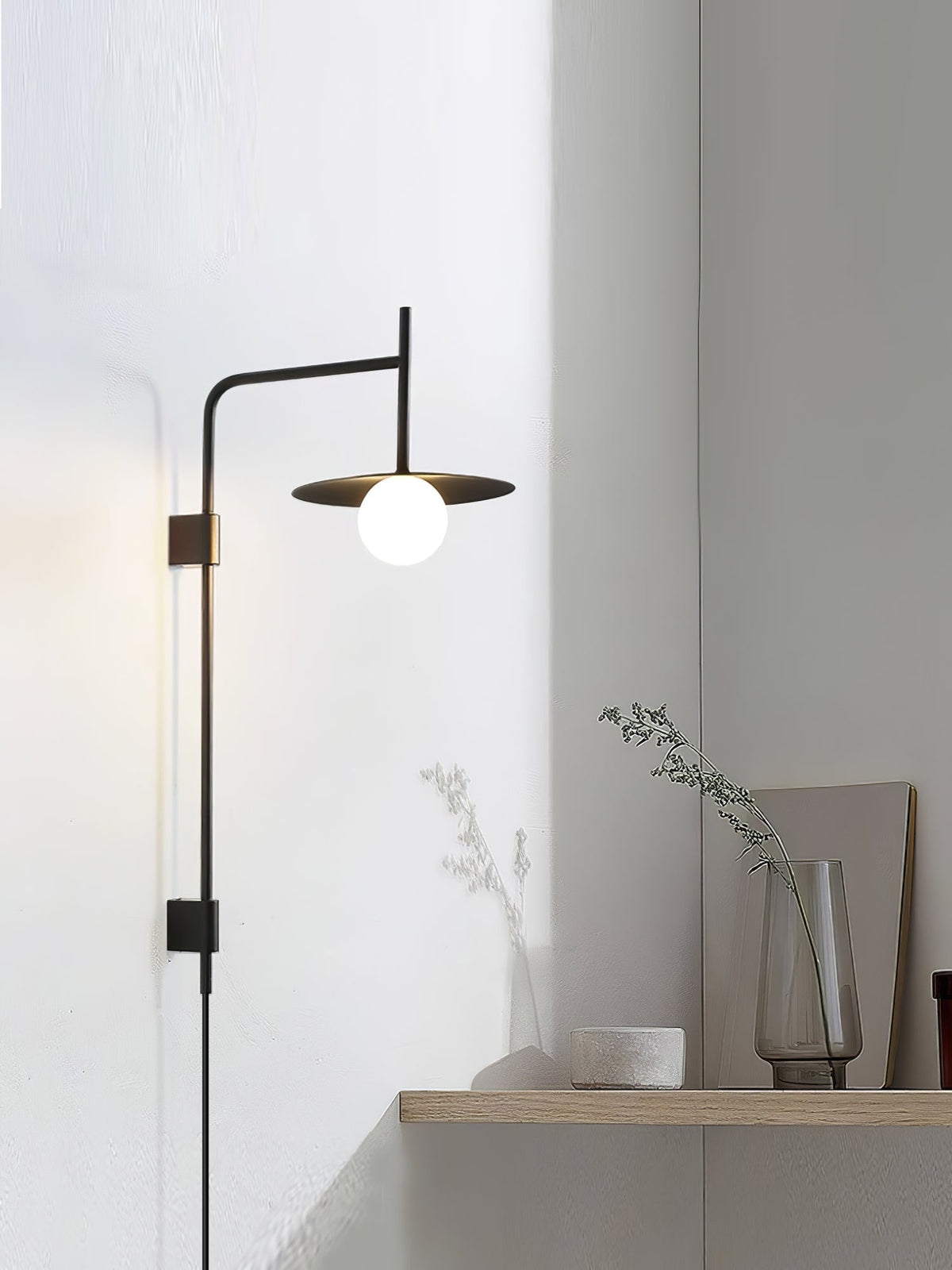 Paxon aplique de pared Swing Arm con vidrio enchufable