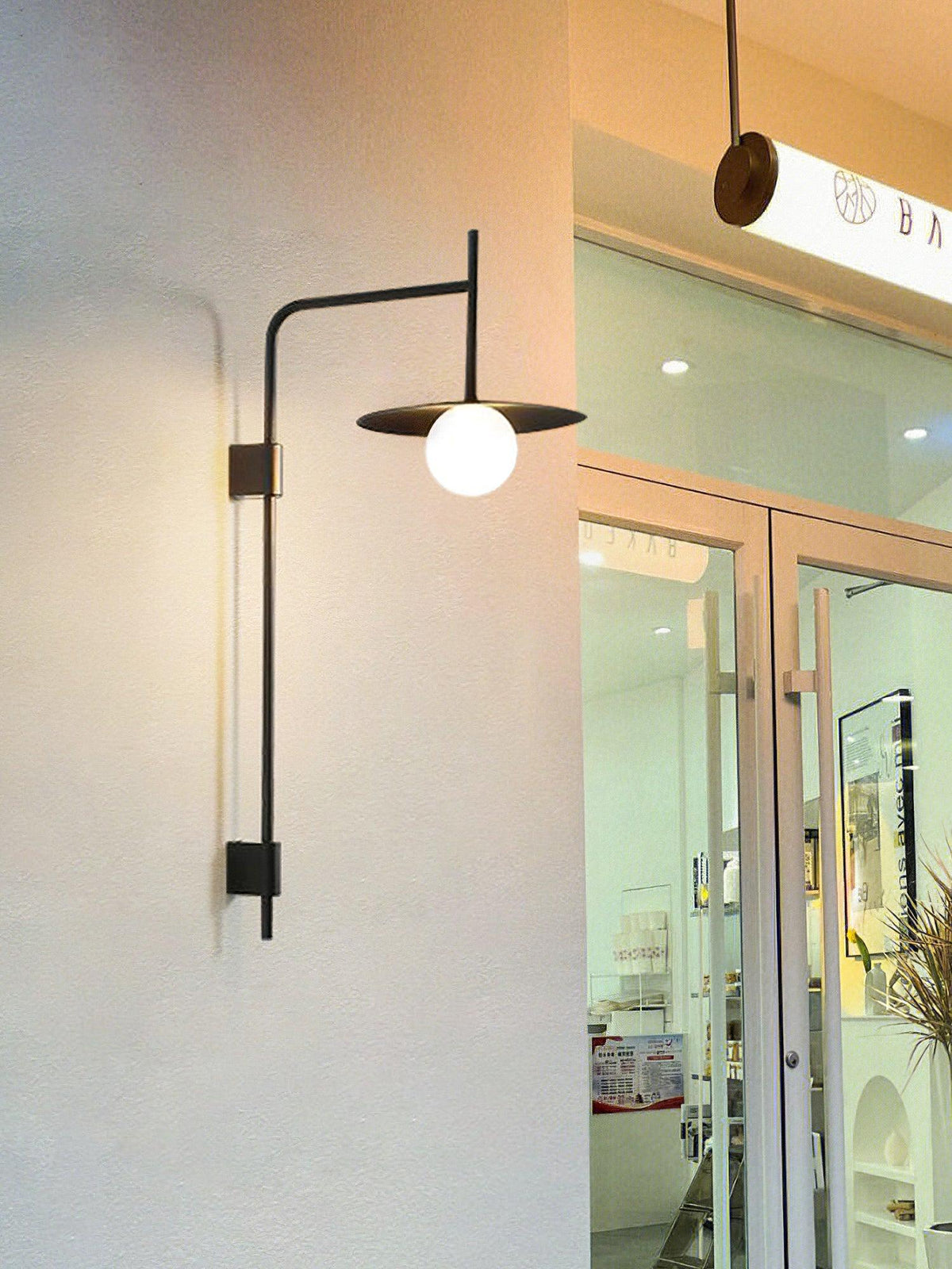 Paxon aplique de pared Swing Arm con vidrio enchufable