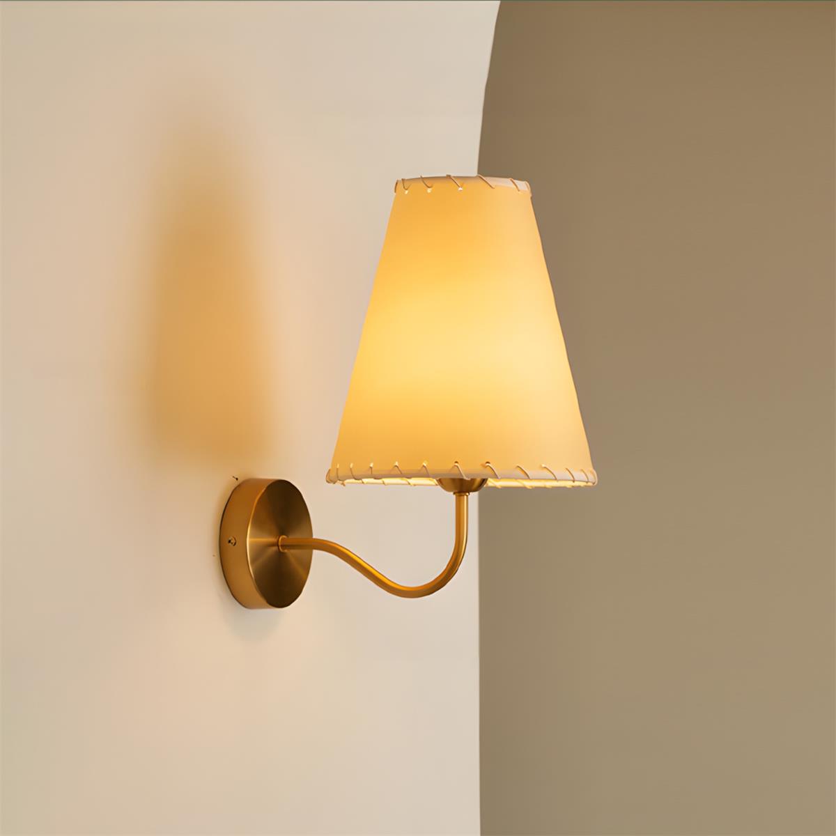 Greer aplique de pared Gentle Bend