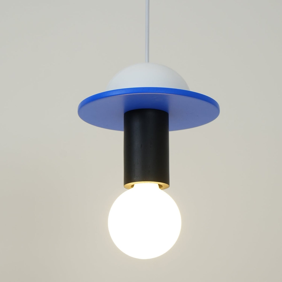 Gram lámpara colgante moderna de madera
